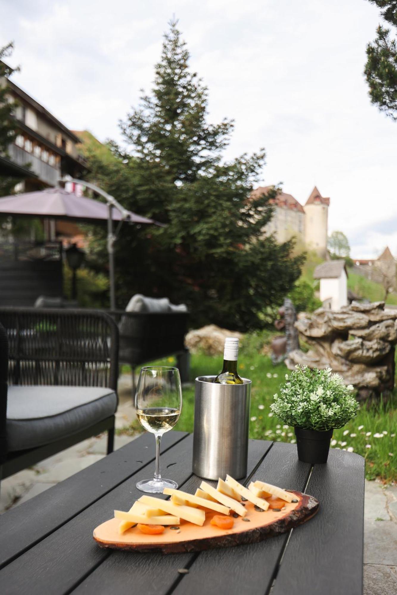 Hotel Le Saint Georges Gruyeres Zewnętrze zdjęcie